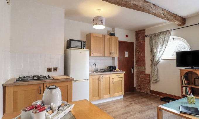 Castle Donington Cottage | Stables