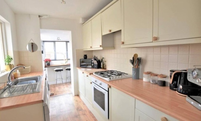 Stamford House | Stamford 2 Bed Terraced House Holiday Or Work