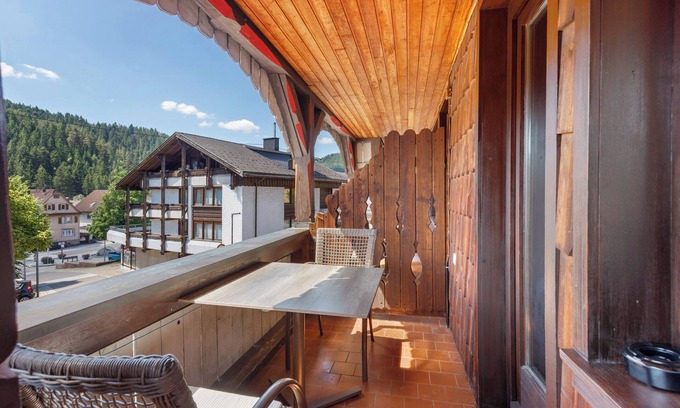 Tennenbronn Apartment | Standard Twin Room with Shared Garden, Balcony and Wi-Fi