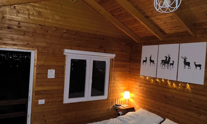 Durres Ski Chalet | Star Gazing Chalet-City View Getaway