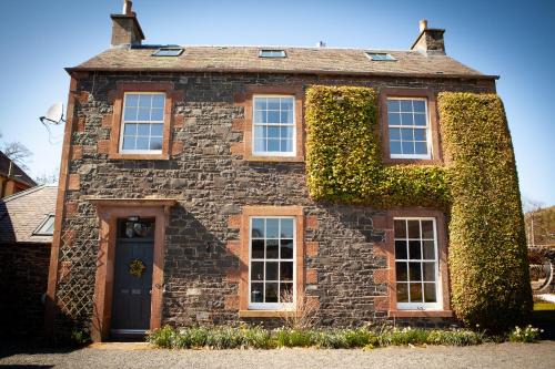 Peebles House | Starbright Cottage