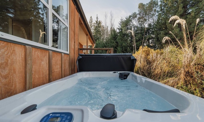 Lake Tekapo House | Stargazing Combo - Spa, Parking, Near Church