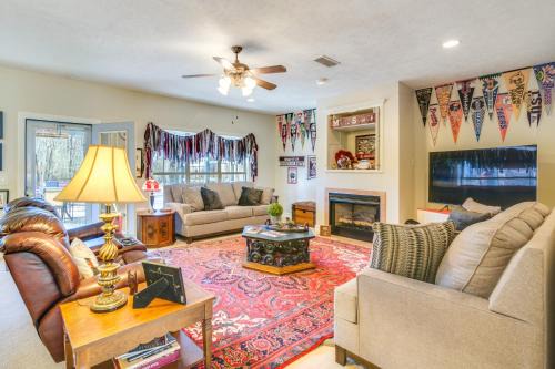 Starkville House | Starkville Vacation Rental about 2 Mi to MSU!