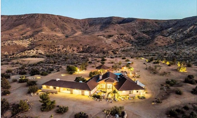 Pioneertown Bed & Breakfast | Starlight Boutique Hotel Pioneertown