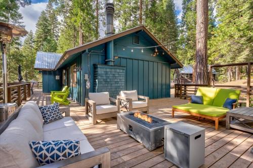 Sugar Pine House | Starlight Cabin