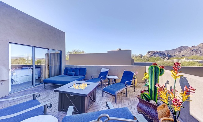 The Boulders House | Starlight Sanctuary | A Luxurious Desert Retreat in The Boulders