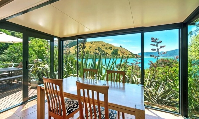 Cable Bay House | Starlight (Te Whānau Mārama) Cable Bay NelsonnSecluded, beach front, sustainable