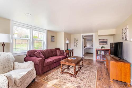 Pullman Apartment | State Street Cottage, Suite 1