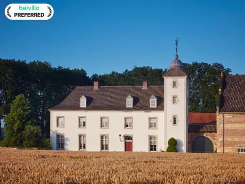 Schimmert House | Stately 16-person manor farm in South Limburg