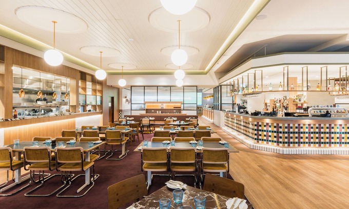 Curtin Hotel | Statesman Hotel