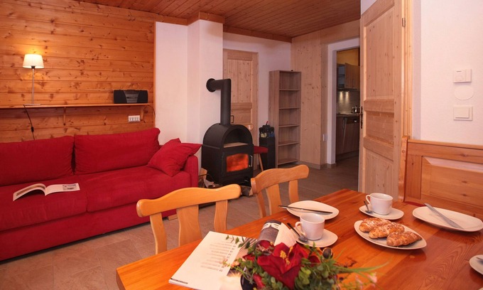 Hochkrimml Apartment | Staudi's ski hut Top3 vacation apartment in hut style directly on the slopes