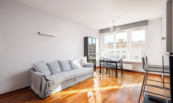 Muranow Apartment | Stawki Inviting Apartment