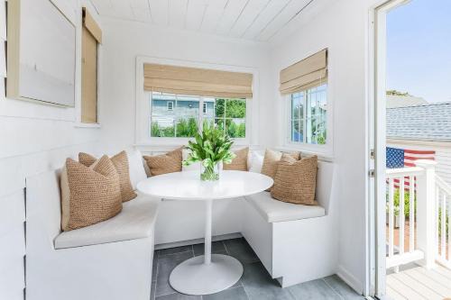 Black Rock Historic District House | Stay at Black Rock Harbor