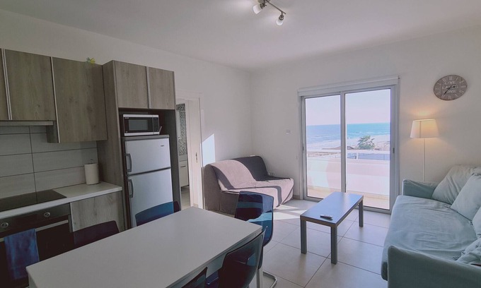 Larnaca Apartment | STAY Beach Wave Apartment