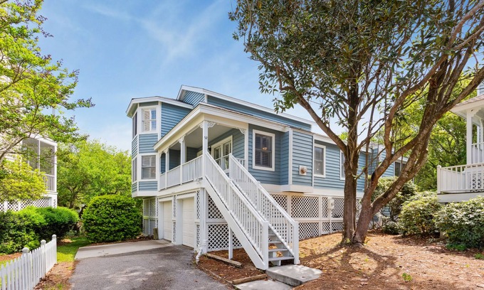 Pelican Bay House | Stay @ Deja Bleau on Isle of Palms