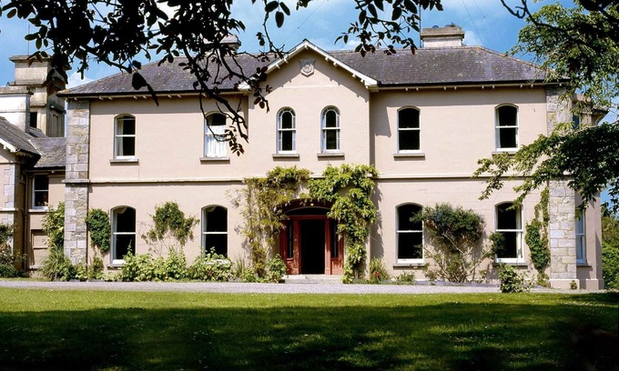 Slane House | Stay in a historic Manor House ! A Grand Retreat near Dublin&Newgrange.