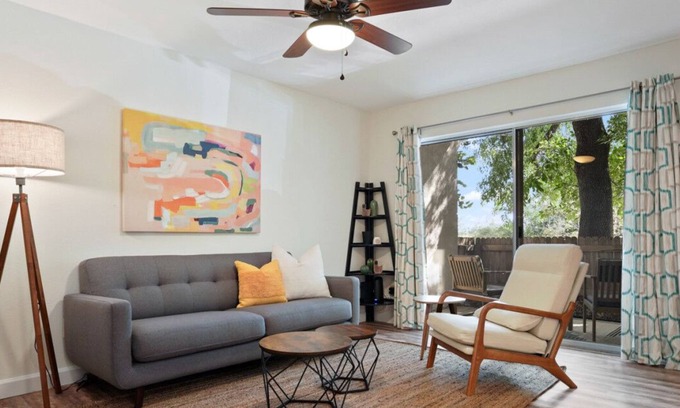 Highland Hills Condo | Stay Longer in Austin | King Suite + Poolside Fun!