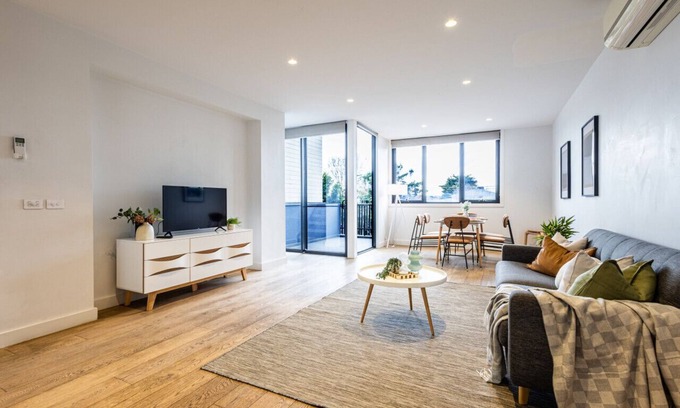 Mordialloc Apartment | StayAU Stylish 3BR Sea Breeze Mordialloc