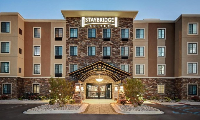 Holland Hotel | Staybridge Suites - Holland by IHG