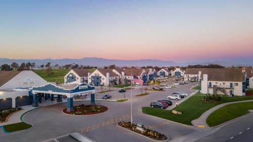 Oxnard Hotel | Staybridge Suites Oxnard - River Ridge by IHG