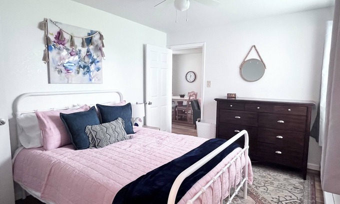 Kirksville Apartment | StayClose- 30+ days, pets, ground lvl, Queen apartment Rocky Court PINK