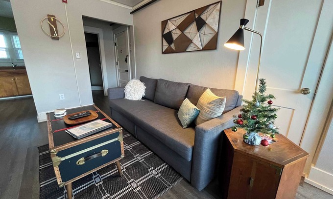 Coos Bay Apartment | #StayinMyDistrict Historic Apartment Near Downtown