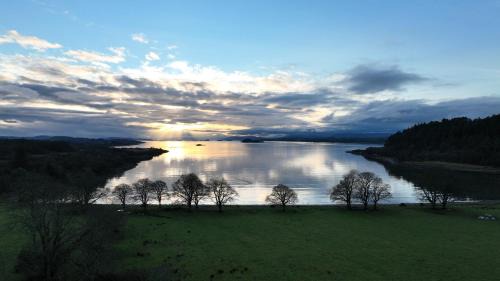 Port Appin House | Steading Cottage - 50m from the beach