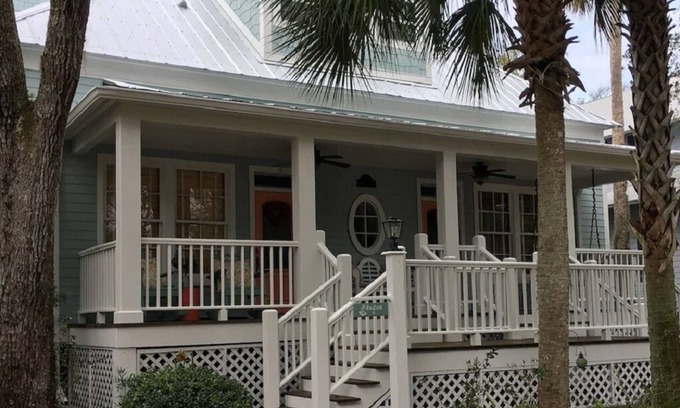 Steinhatchee Resort | Steinhatchee Landing Resort-# 5 Nautical Cottage-Boat slip-Newly remodeled