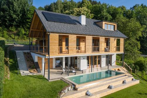Bad Gams House | steiRerBLiCke - Domizil Vochera am Weinberg mit Pool