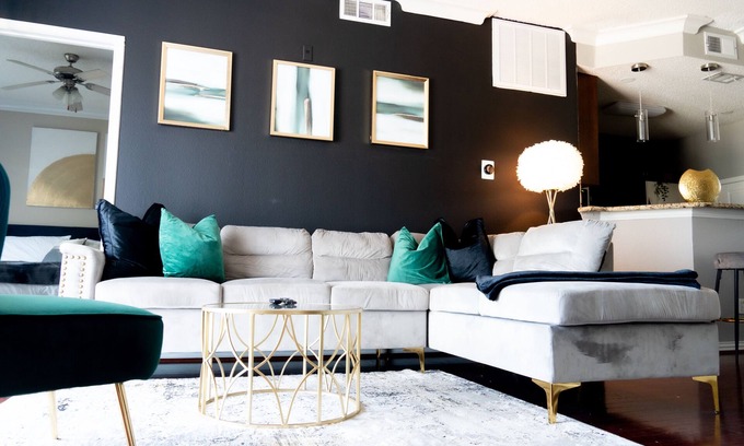 Uptown House | Stellar City Suites