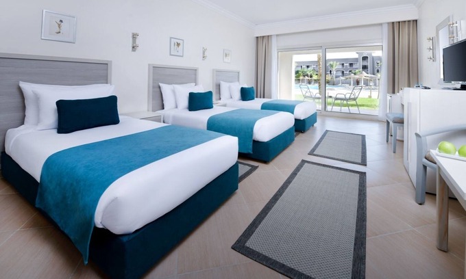 Soma Bay House | Steps from Private Beach, Dive Center, Pool & Vibrant Evening Entertainment