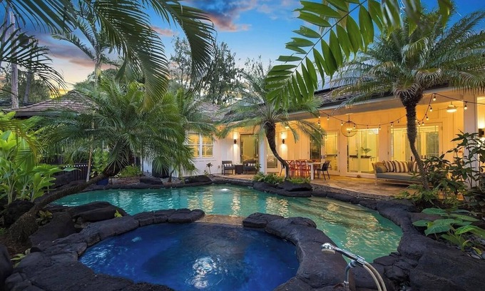 Kailua House | Steps from Kailua Beach, heated pool, gazebo, AC, NO CLEANING FEE!