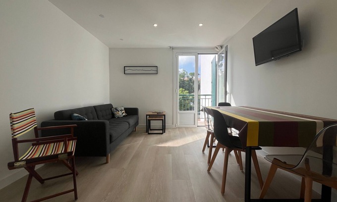 Saint-Jean-de-Luz Apartment | Steps from Sainte-Barbe Dyke, Renovated 2-BR Apartment with Free Parking