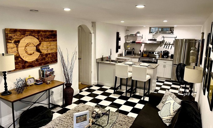 City Park Apartment | Steps to City Park & Mountain Views-Minutes to Downtown! MANY AMENITIES!