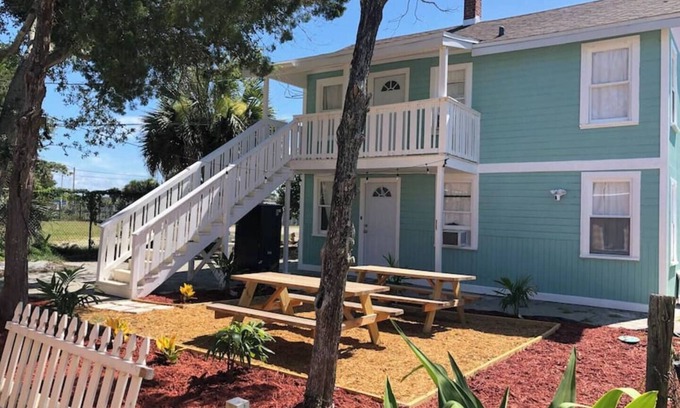 Smith's Memento Apartment | 🏝 Steps to Ocean Center| Walk to Beach & Boardwalk | PETS OK!