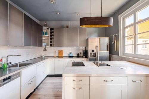 Konigsbach-Stein House | Stilhaus 370qm 1 bis 8 Erw und 2 Kids zentral P