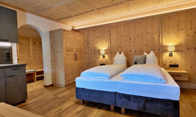 Buch in Tirol Apartment | Stilvolle Appartement Schöllerberg im Herzen Tirols