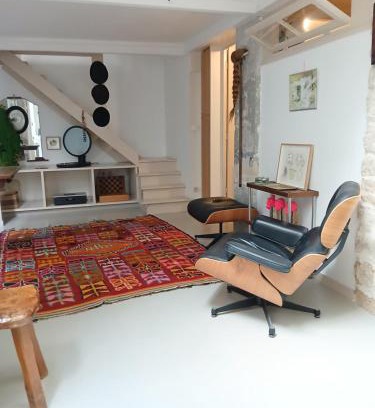 Quartier de la Folie-Mericourt Apartment | Stipologic 6P 2BR