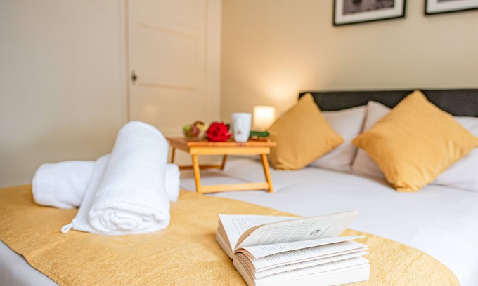 Auchengray Apartment | Stirling Mercury Apartment - Scottish Holiday Let