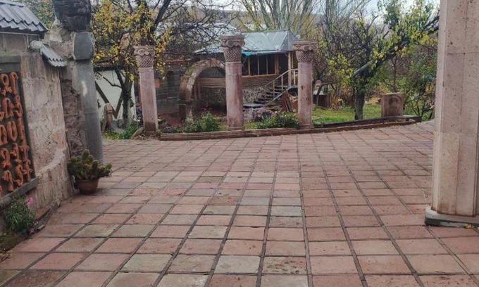 Gusanagyugh House | Stone Art Guest House & Camping