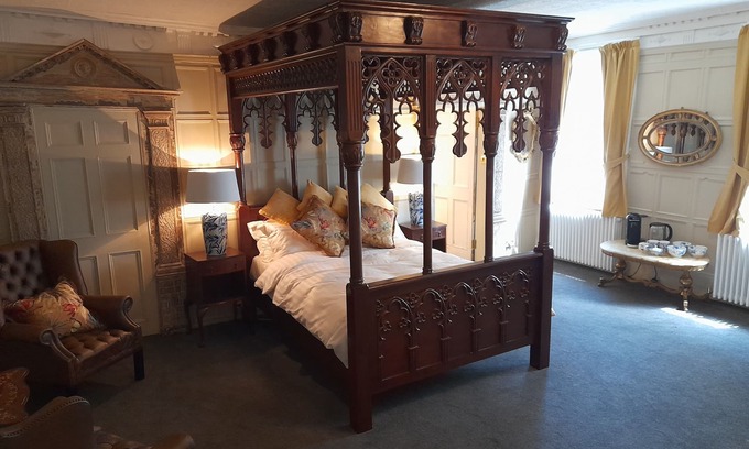 Maidstone House | Stone Court House