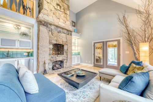 Cape Neddick House | Stone Creek Retreat