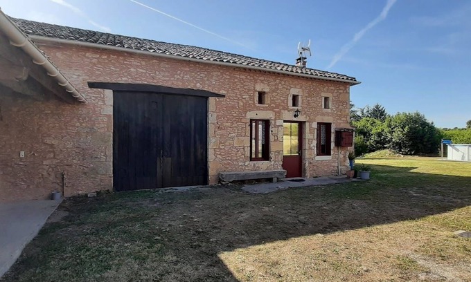 Blanquefort-sur-Briolance House | Stone holiday house