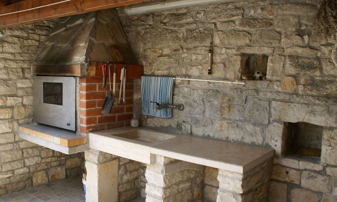 Peresiji House | Stone Holiday Home in Peresiji with Pool