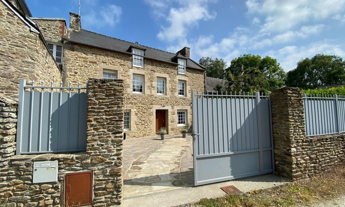 Le Minihic-sur-Rance House | Stone House in Brittany near Rance River