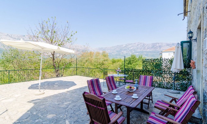 Gruda House | Stone House 'DiMaTo' - Four Bedroom Holiday Home with Terrace