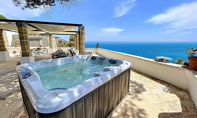 Gagliano del Capo Ski Chalet | Stone house with outdoor jacuzzi on the cliffs (A)