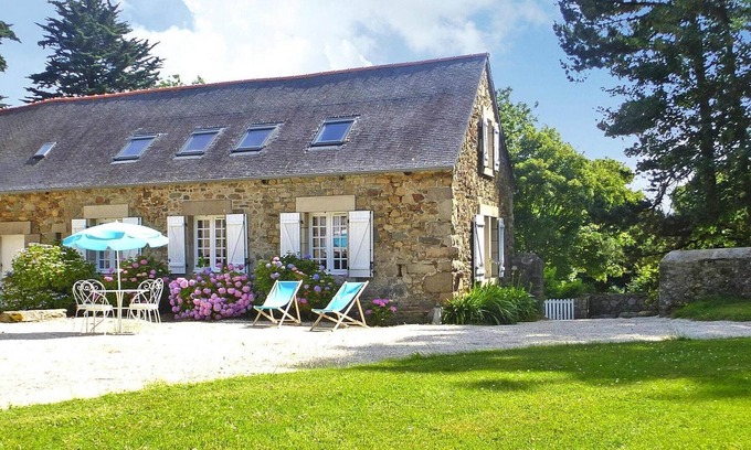 Plougrescant House | Stone House near Pink Granite Coast Beaches