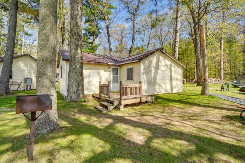 Stone Lake House | Stone Lake Cabin with Private Deck and Fire Pit!