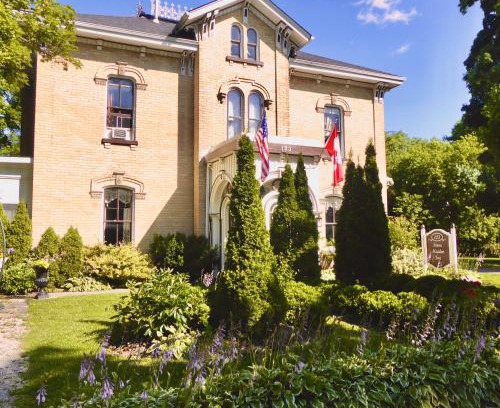Stratford Hotel | Stone Maiden Inn